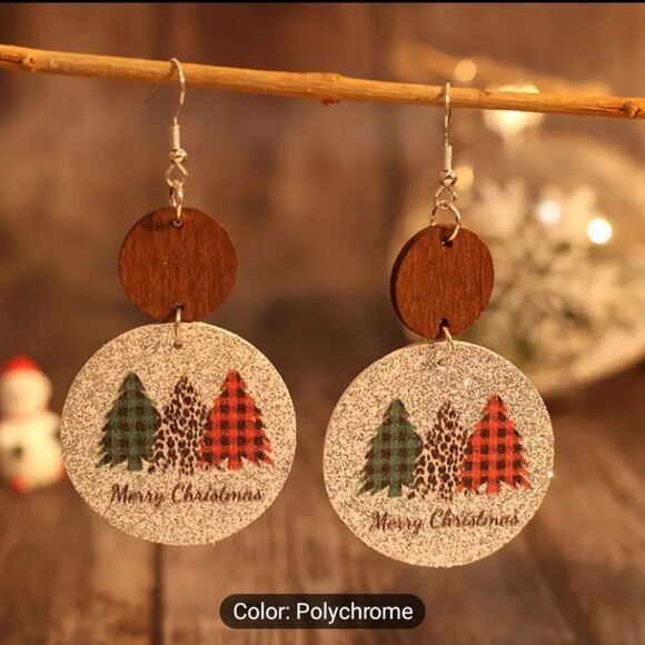 Christmas earrings trees frosted teardrop dangle Pu leather New e66 - Picture 1 of 3
